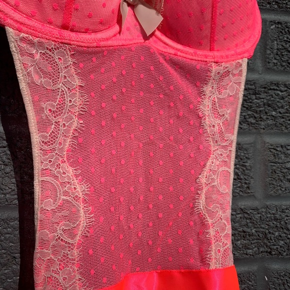Victoria’s Secret Hot Pink Lingerie NWOT - Picture 2 of 4